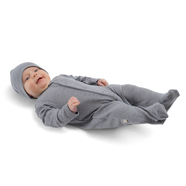 Термобелье для новорожденных Lorita – это вид нижнего белья дляноворожденных и детей до 1 года из шерсти мериноса. Термобелье надеваетсянепосредственно на тело малыша в качестве первого слоя одежды. В связи